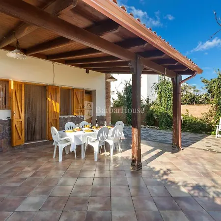 Holiday home Rosy *
