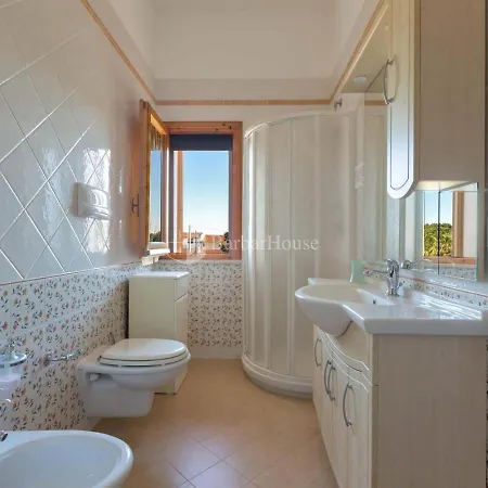 Rosy Campomarino (Taranto)