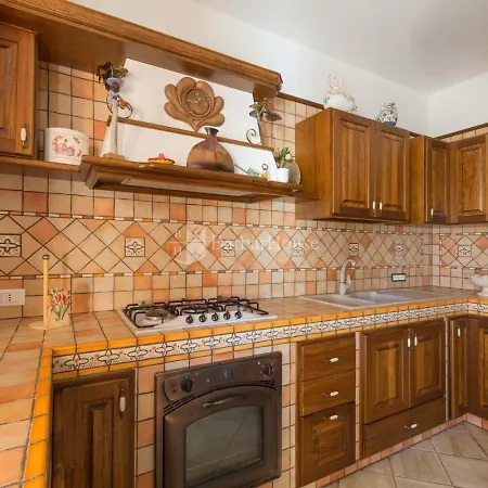 Holiday home Rosy